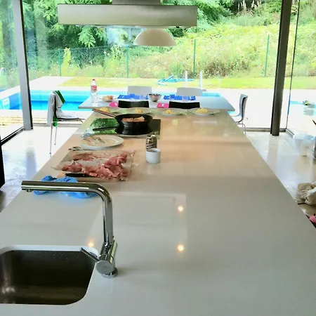 House & Pool At Apartmán